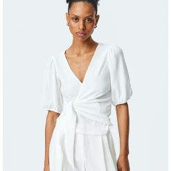 Tricou cu decolteu in V si model petrecut-FEMEI/IMBRACAMINTE/Tricouri si maiouri-IMBRACAMINTE/Tricouri si maiouri