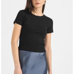 Tricou cu decolteu la baza gatului-FEMEI/IMBRACAMINTE/Tricouri si maiouri-IMBRACAMINTE/Tricouri si maiouri