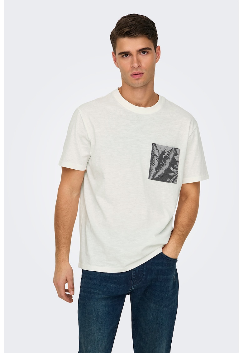 Tricou cu decolteu la baza gatului-BARBATI/IMBRACAMINTE/Tricouri si maiouri-IMBRACAMINTE/Tricouri si maiouri