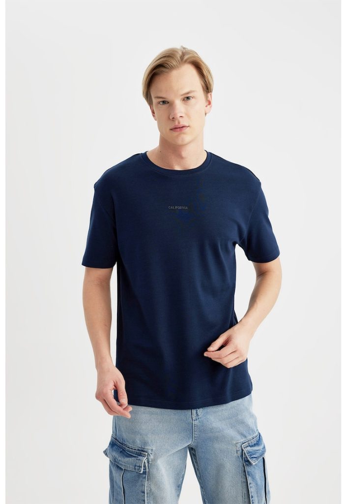 Tricou cu decolteu la baza gatului-BARBATI/IMBRACAMINTE/Tricouri si maiouri-IMBRACAMINTE/Tricouri si maiouri