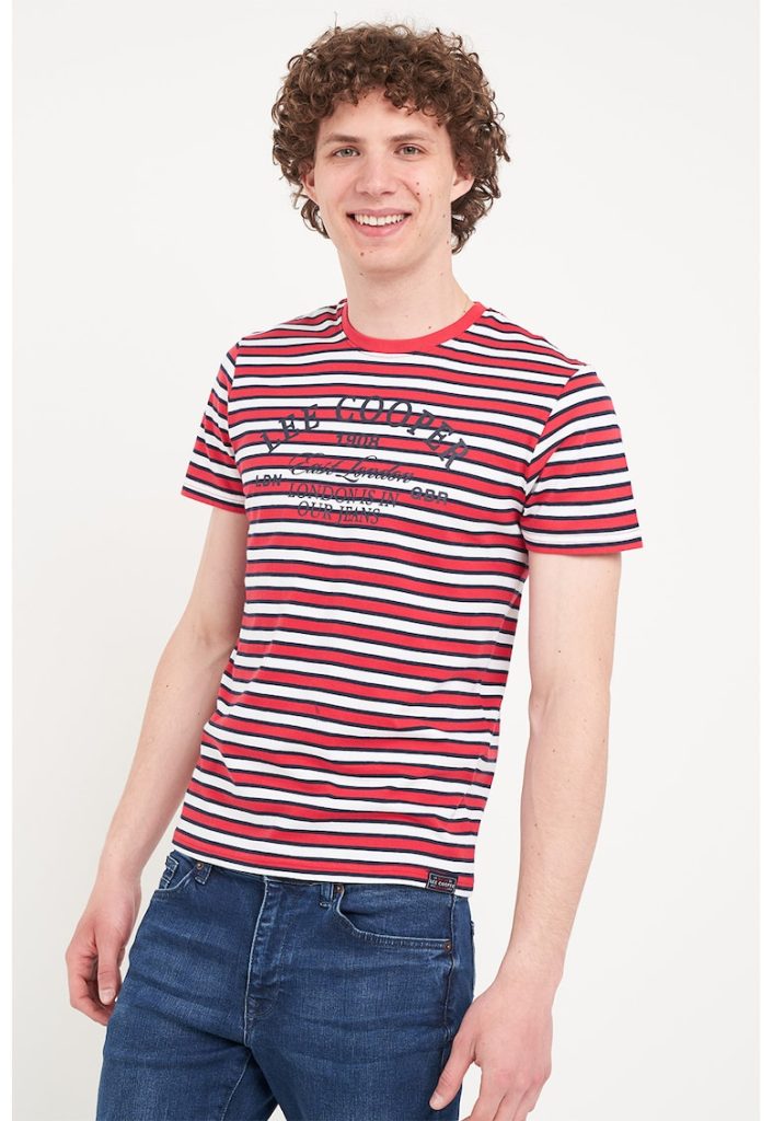 Tricou cu decolteu la baza gatului si model in dungi-BARBATI/IMBRACAMINTE/Tricouri si maiouri-IMBRACAMINTE/Tricouri si maiouri