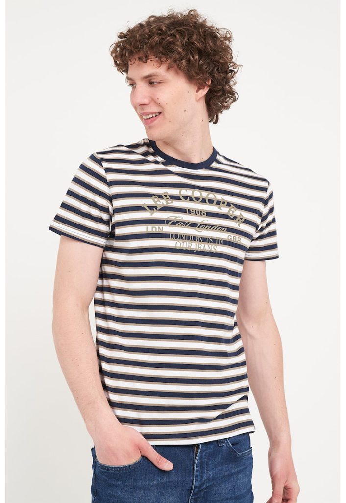 Tricou cu decolteu la baza gatului si model in dungi-BARBATI/IMBRACAMINTE/Tricouri si maiouri-IMBRACAMINTE/Tricouri si maiouri