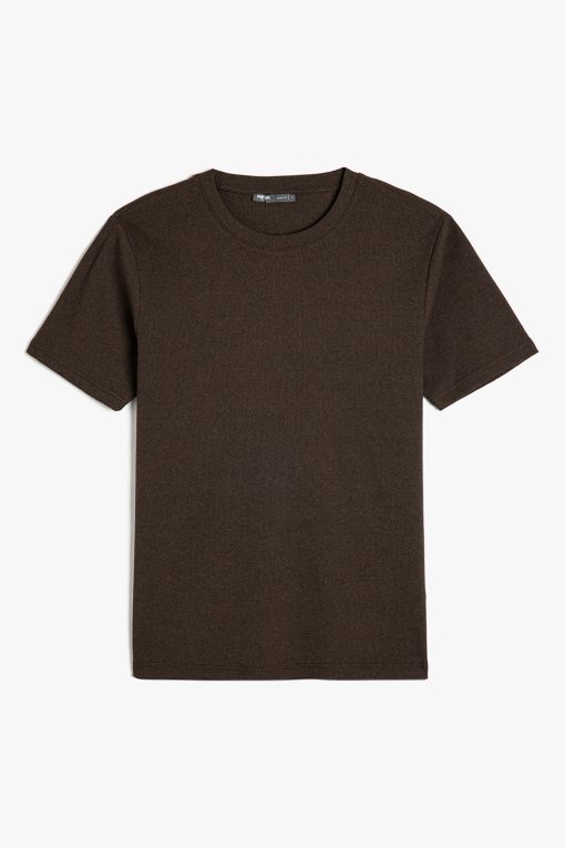 Tricou cu decolteu la baza gatului si striatii-BARBATI/IMBRACAMINTE/Tricouri si maiouri-IMBRACAMINTE/Tricouri si maiouri