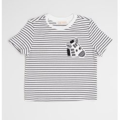 Tricou cu fenta cu capsa si model in dungi-BAIETI/IMBRACAMINTE/Tricouri si maiouri-IMBRACAMINTE/Tricouri si maiouri