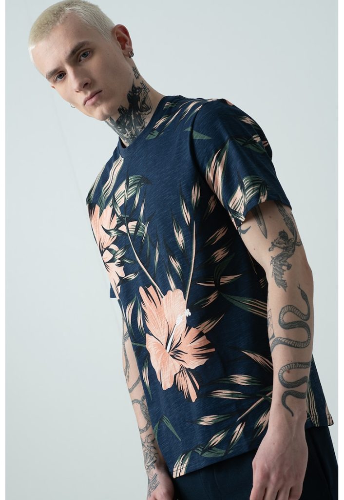 Tricou cu imprimeu floral-BARBATI/IMBRACAMINTE/Tricouri si maiouri-IMBRACAMINTE/Tricouri si maiouri