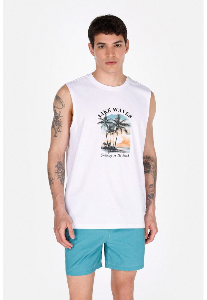 Tricou cu imprimeu grafic - fara maneci-BARBATI/IMBRACAMINTE/Tricouri si maiouri-IMBRACAMINTE/Tricouri si maiouri