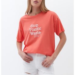 Tricou cu imprimeu text si decolteu la baza gatului-FEMEI/IMBRACAMINTE/Tricouri si maiouri-IMBRACAMINTE/Tricouri si maiouri