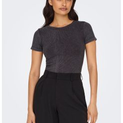 Tricou cu striatii-FEMEI/IMBRACAMINTE/Tricouri si maiouri-IMBRACAMINTE/Tricouri si maiouri