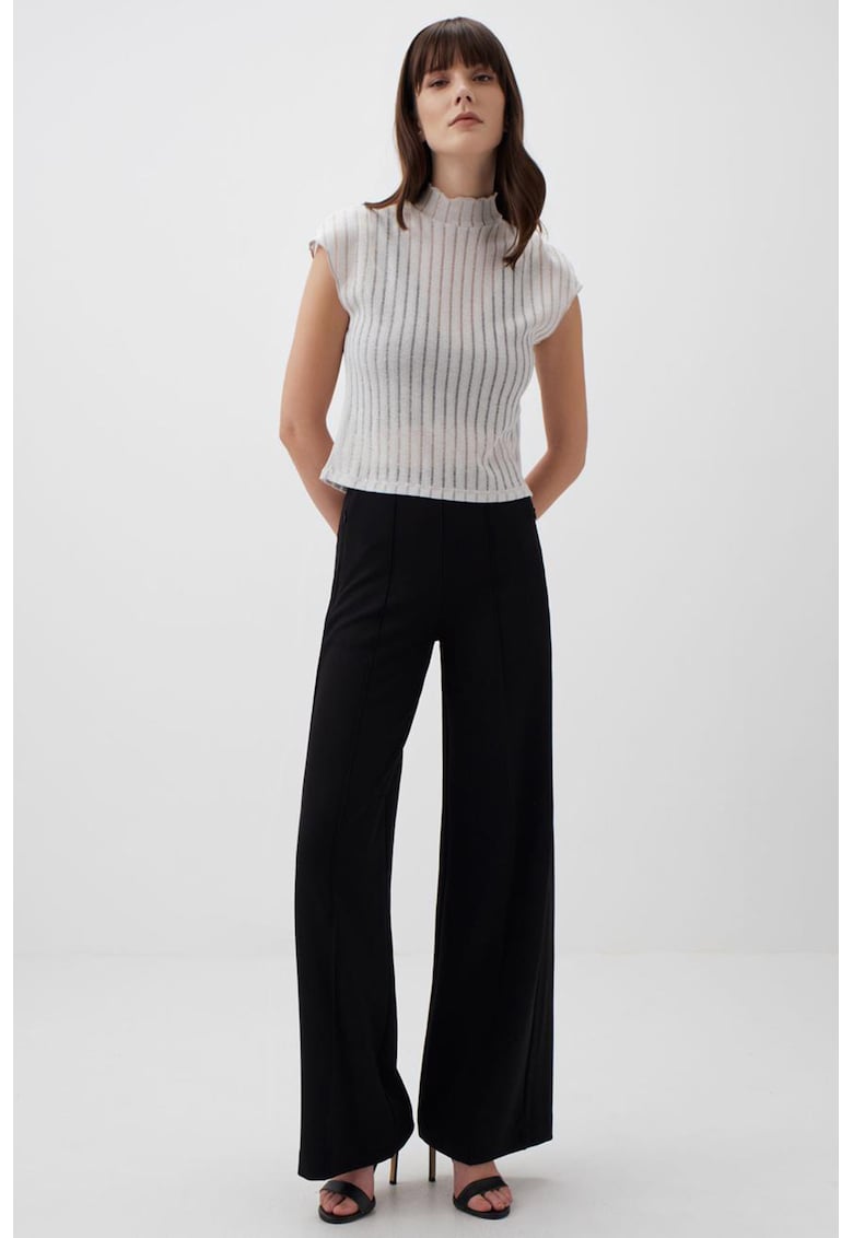 Tricou cu striatii si guler scurt-FEMEI/IMBRACAMINTE/Tricouri si maiouri-IMBRACAMINTE/Tricouri si maiouri