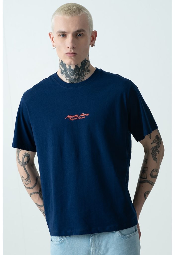 Tricou de bumbac cu decolteu la baza gatului - imprimeu grafic si text-BARBATI/IMBRACAMINTE/Tricouri si maiouri-IMBRACAMINTE/Tricouri si maiouri