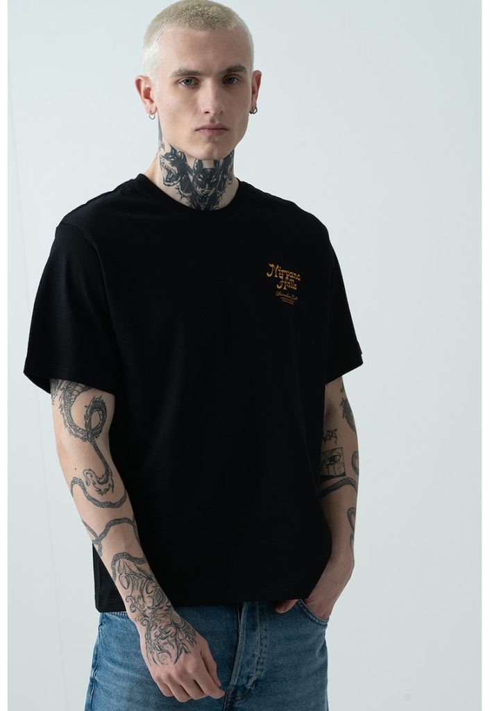 Tricou de bumbac cu decolteu la baza gatului - imprimeu grafic si text-BARBATI/IMBRACAMINTE/Tricouri si maiouri-IMBRACAMINTE/Tricouri si maiouri