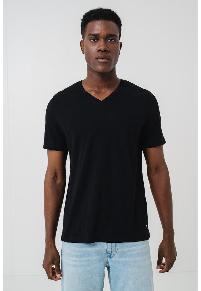 Tricou din bumbac cu decolteu in V-BARBATI/IMBRACAMINTE/Tricouri si maiouri-IMBRACAMINTE/Tricouri si maiouri