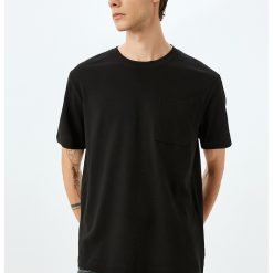 Tricou din bumbac cu decolteu la baza gatului si model uni-BARBATI/IMBRACAMINTE/Tricouri si maiouri-IMBRACAMINTE/Tricouri si maiouri