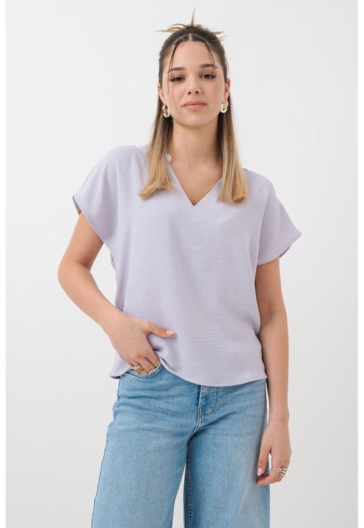 Tricou lejer cu decolteu in V-FEMEI/IMBRACAMINTE/Tricouri si maiouri-IMBRACAMINTE/Tricouri si maiouri