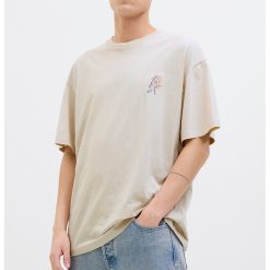 Tricou lejer cu imprimeu pe partea din spate-BARBATI/IMBRACAMINTE/Tricouri si maiouri-IMBRACAMINTE/Tricouri si maiouri