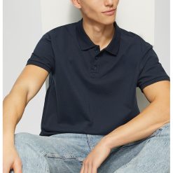 Tricou polo cu model uni-BARBATI/IMBRACAMINTE/Tricouri si maiouri-IMBRACAMINTE/Tricouri si maiouri