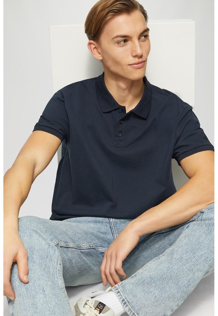 Tricou polo cu model uni-BARBATI/IMBRACAMINTE/Tricouri si maiouri-IMBRACAMINTE/Tricouri si maiouri