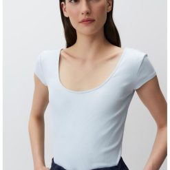 Tricou slim fit cu decolteu amplu-FEMEI/IMBRACAMINTE/Tricouri si maiouri-IMBRACAMINTE/Tricouri si maiouri