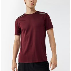 Tricou uni cu decolteu la baza gatului-BARBATI/IMBRACAMINTE/Tricouri si maiouri-IMBRACAMINTE/Tricouri si maiouri