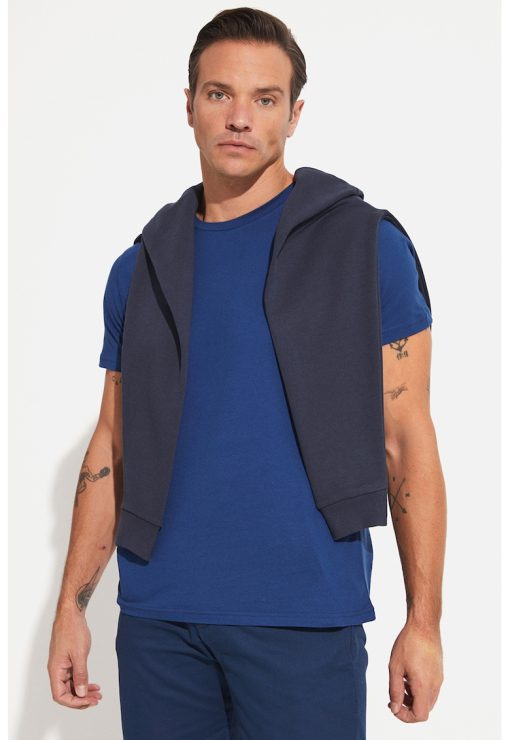 Tricou uni cu decolteu la baza gatului-BARBATI/IMBRACAMINTE/Tricouri si maiouri-IMBRACAMINTE/Tricouri si maiouri