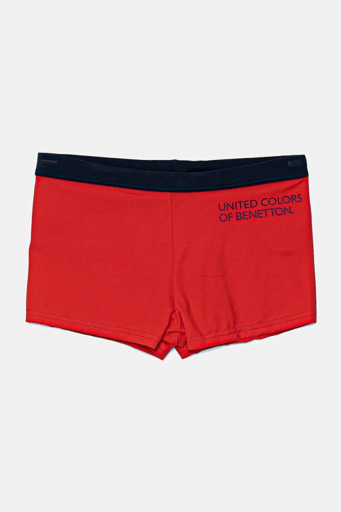 United Colors of Benetton pantaloni scurți culoarea rosu